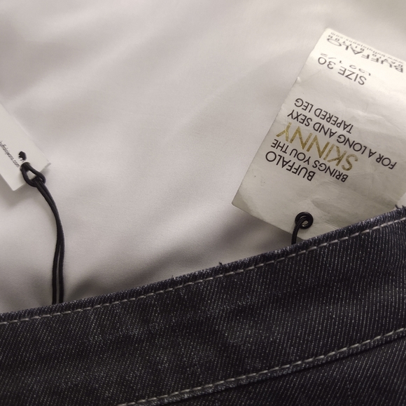 Buffalo David Bitton jeans - Picture 2 of 3